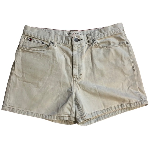 Tommy Hilfiger Pants - Tommy Hilfiger Shorts, High-Rise Light Wash Blue Denim. Size 10. 100% Cotton.